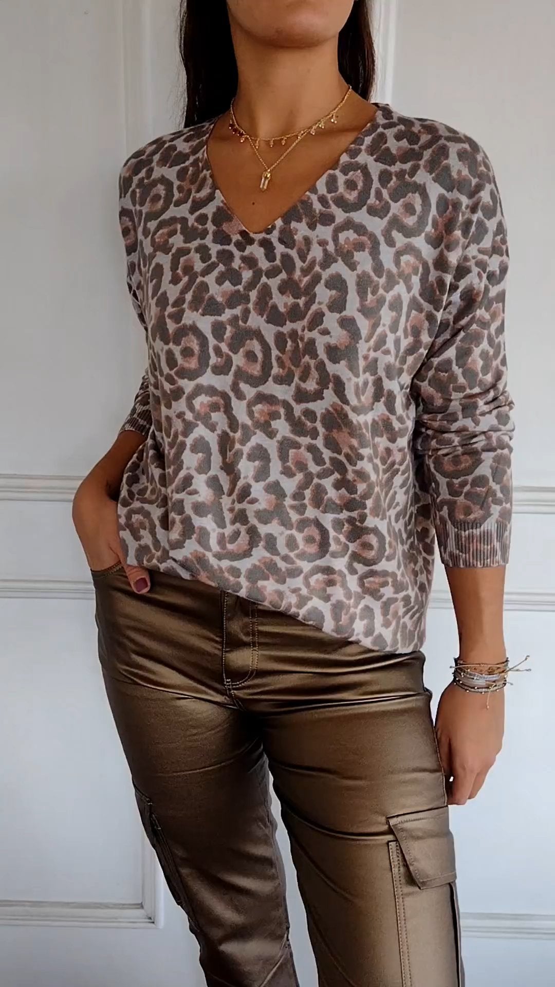 V-neck Long-sleeved Leopard Print Casual Top