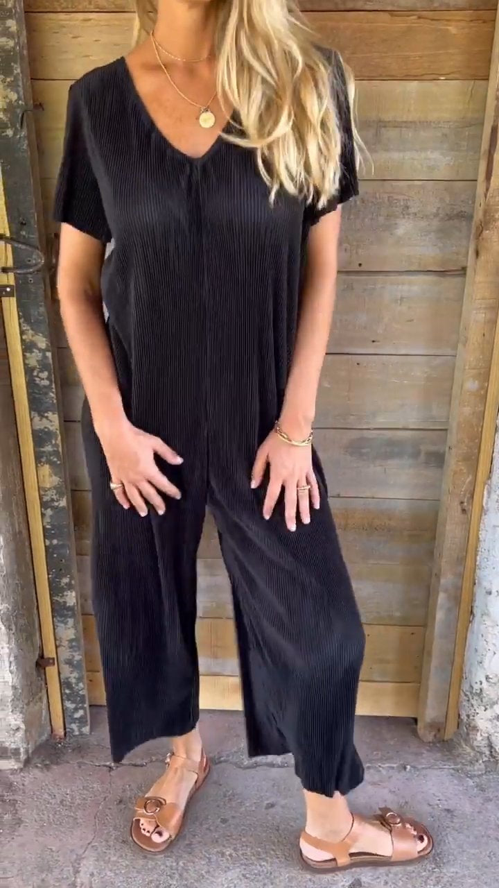 Pleated Fabric V-neck Short-sleeved Jumpsuit