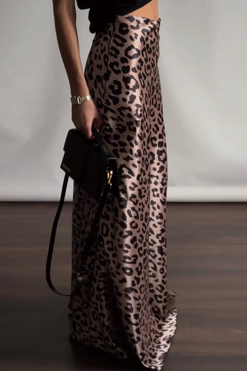 Leopard print satin skirt