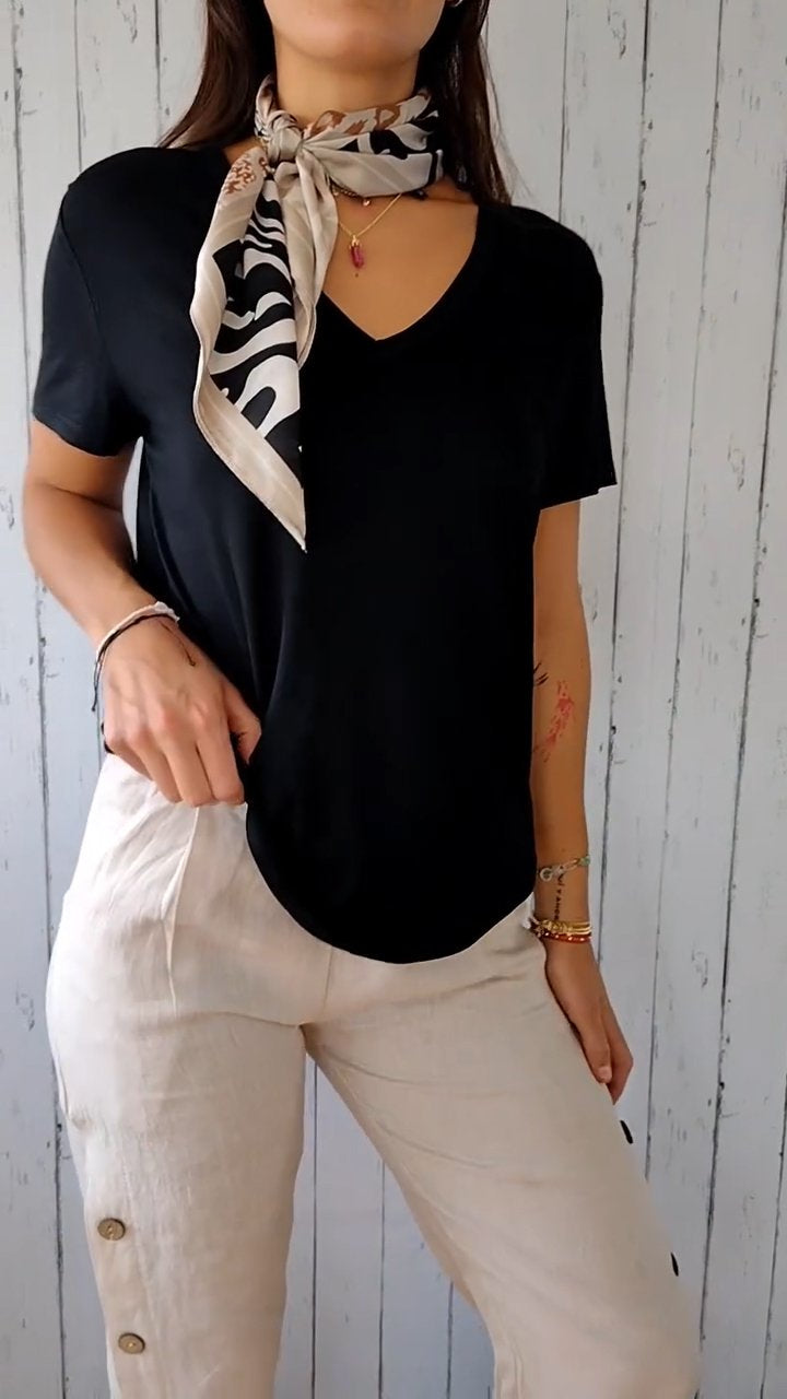 V-neck Short-sleeved T-shirt