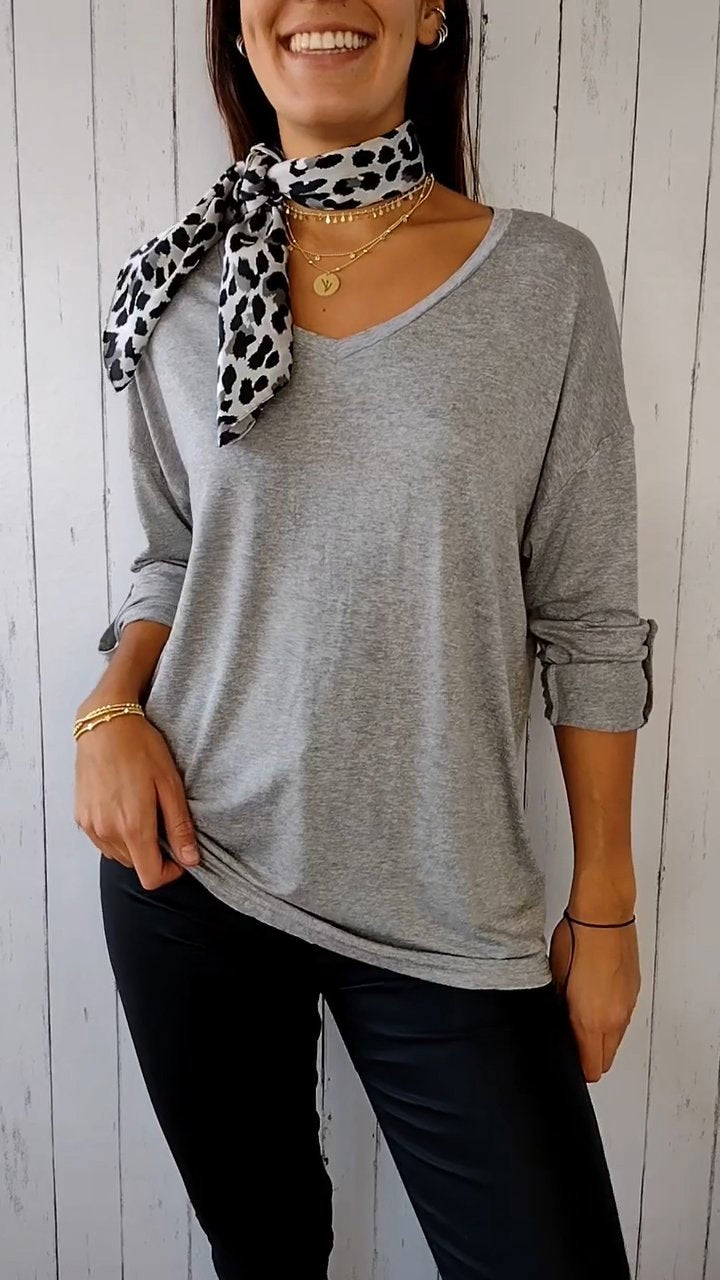 V-neck Mid-sleeve Solid Color Top