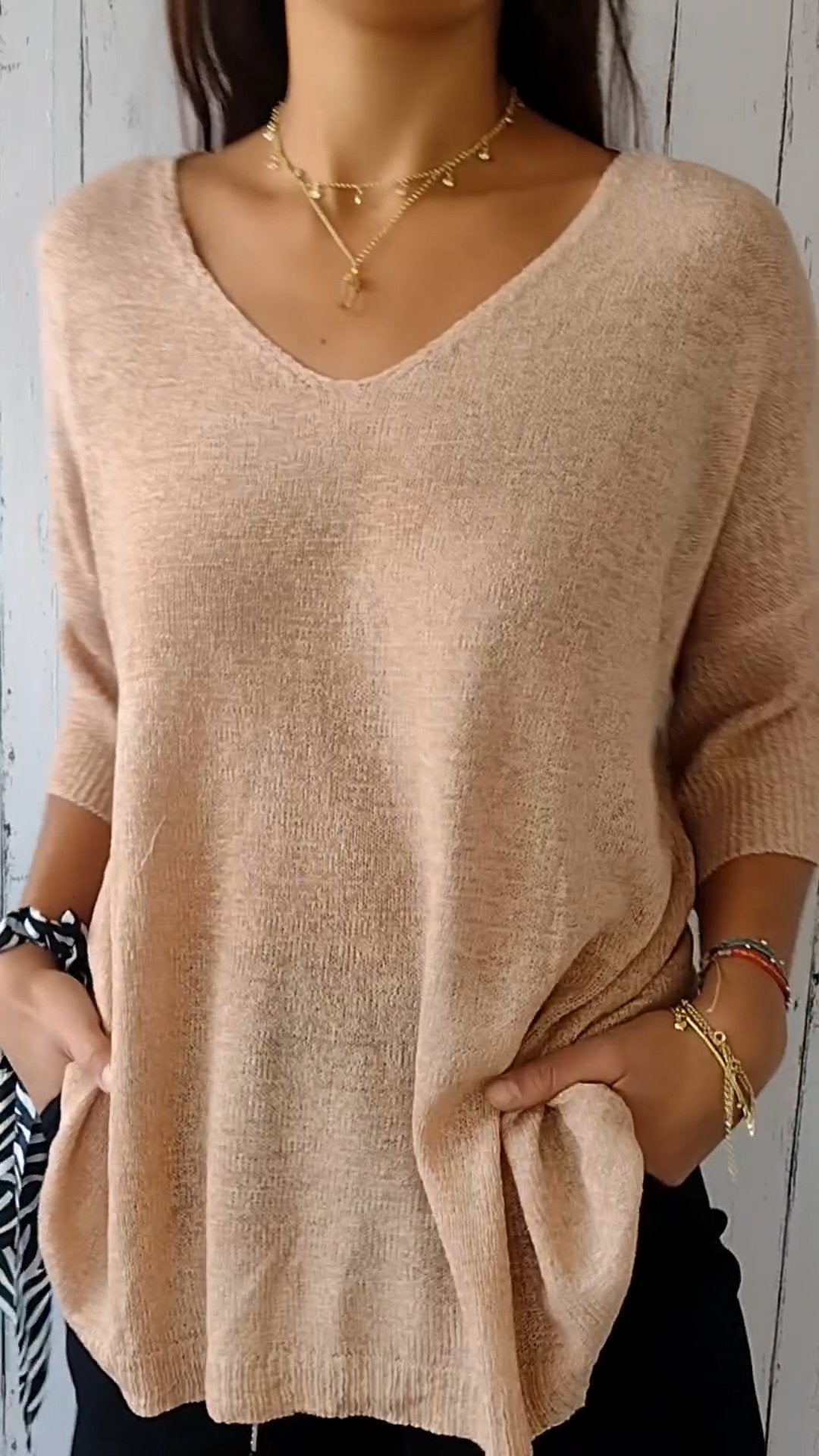 Solid Color Knitted V-neck Top