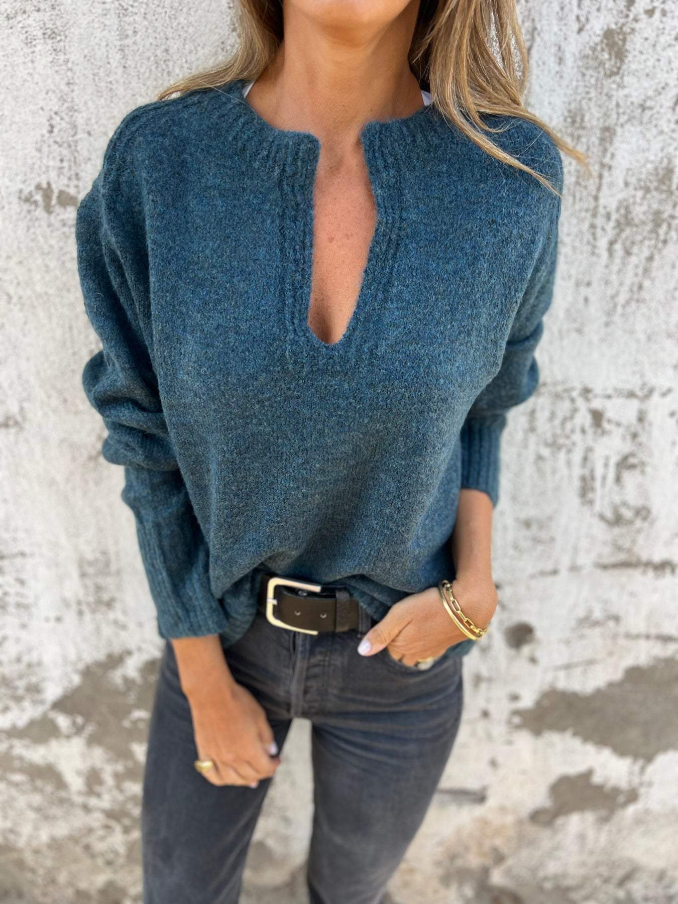 Casual V-neck Long-sleeved Top