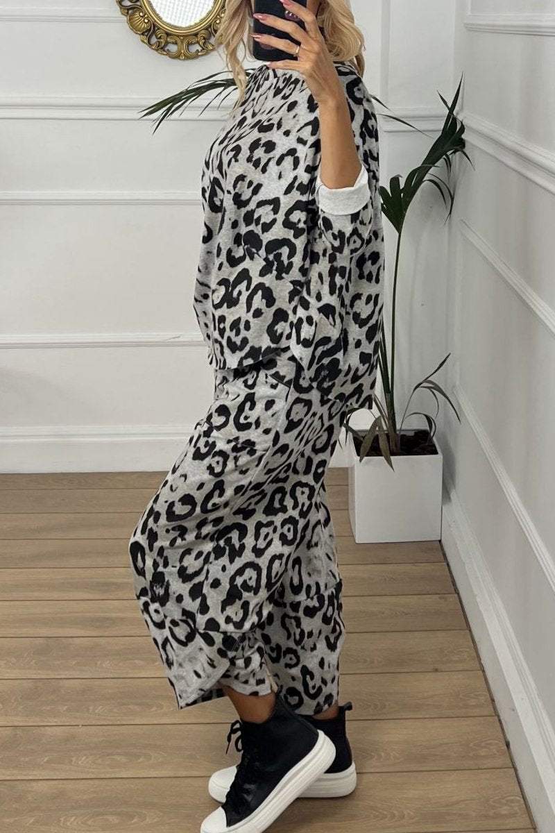 Women's Casual Round Neck Leopard Printed Two Piece Suit