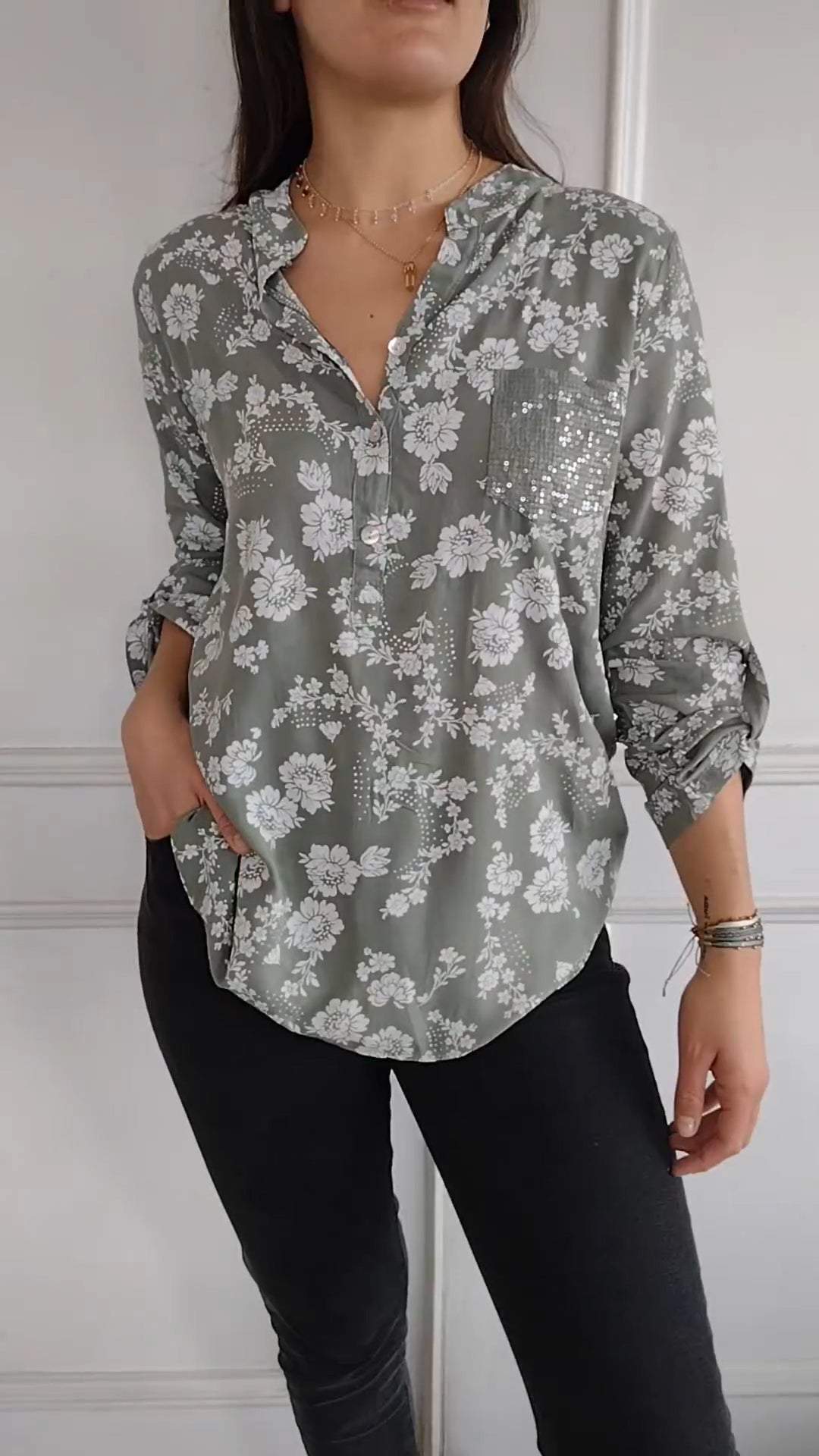 Women's V-neck Printed Mid-sleeve Casual Top