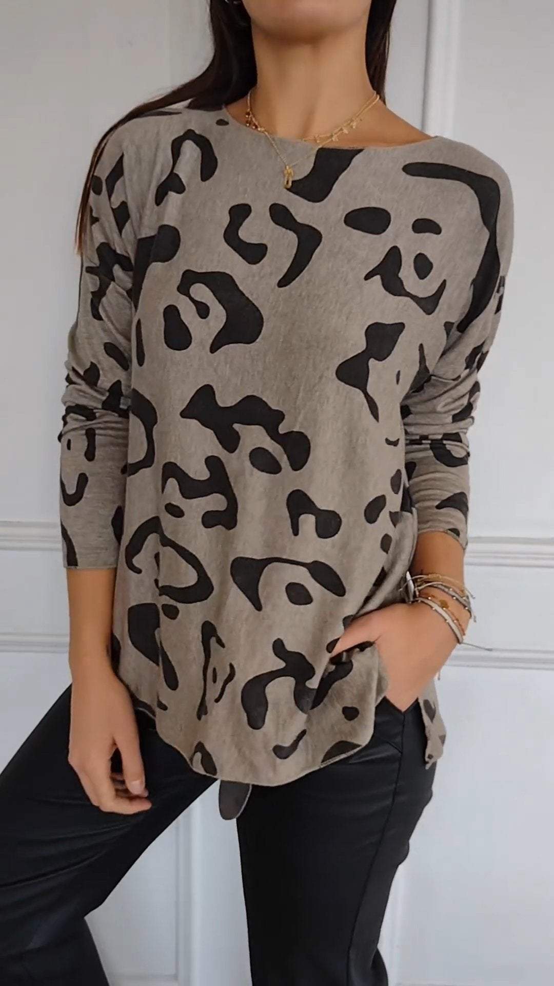 Women's Round Neck Printed Long Sleeve Top