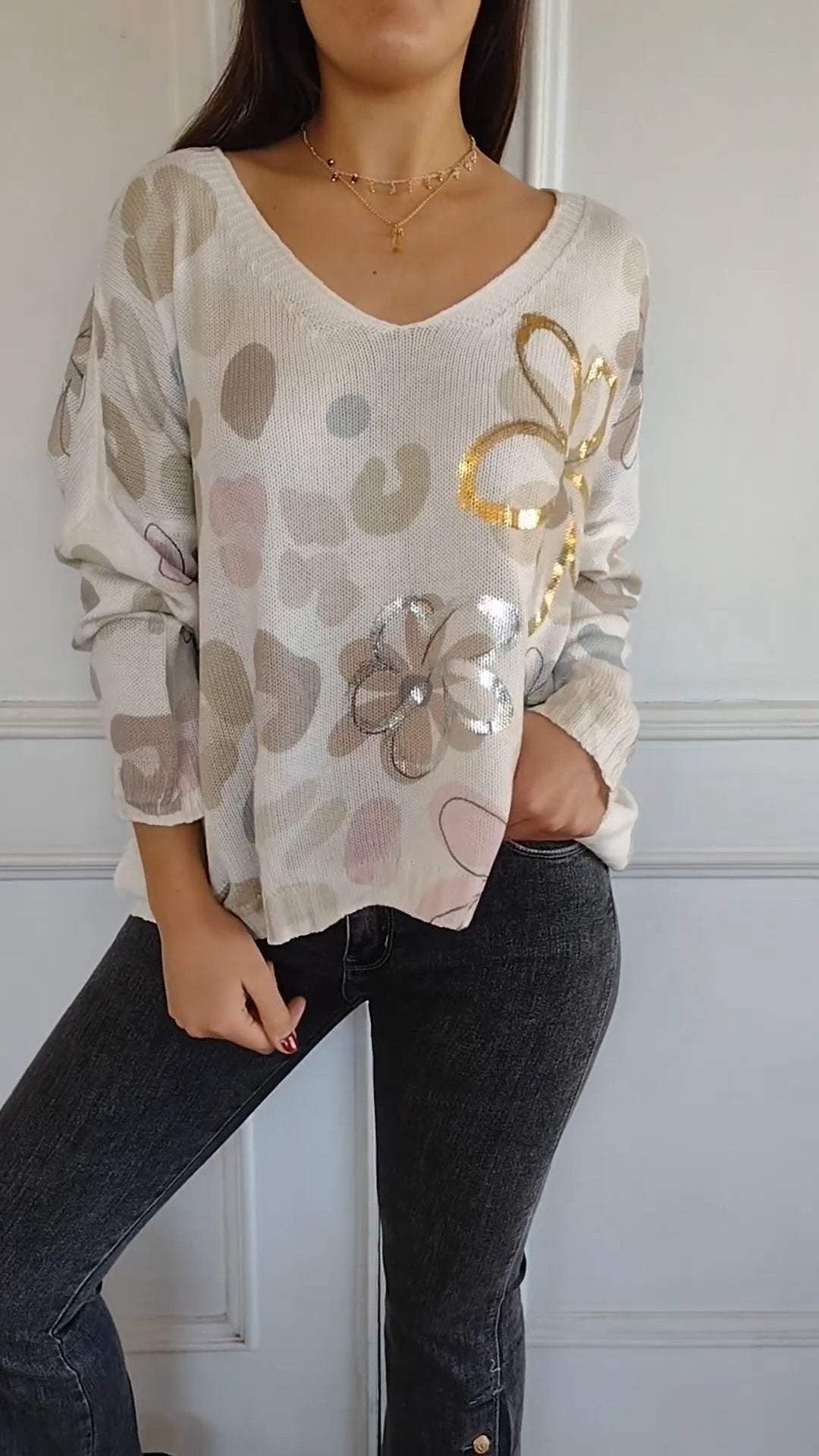 Women's V-neck Long-sleeved Gold-stamped Casual Top