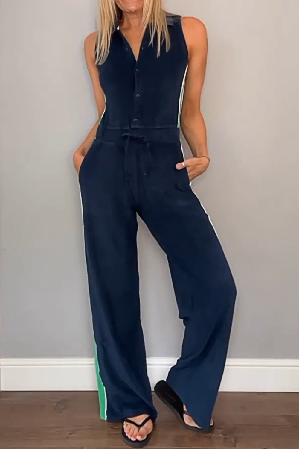 Women's Contrasting Color V-neck Jumpsuit