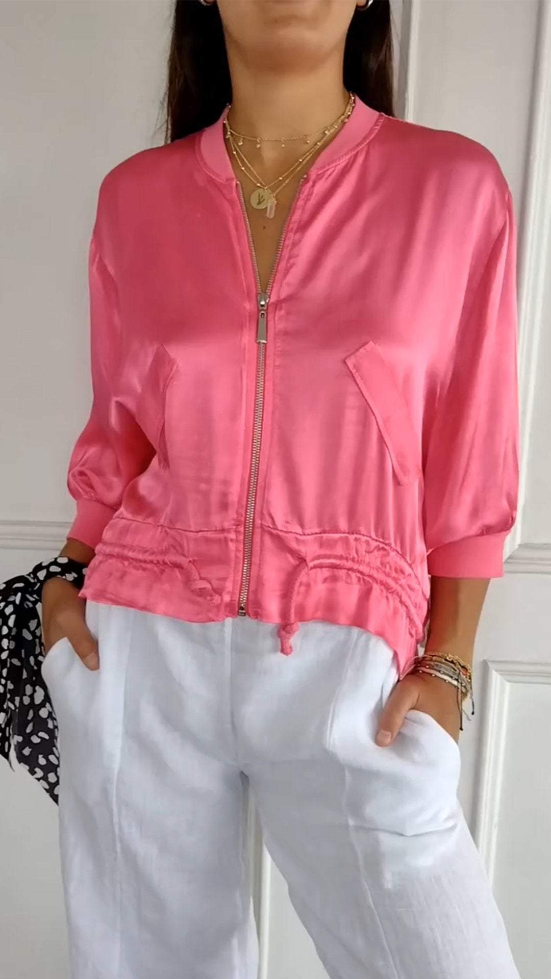 Crew Neck Zipped Satin Cropped Jacket