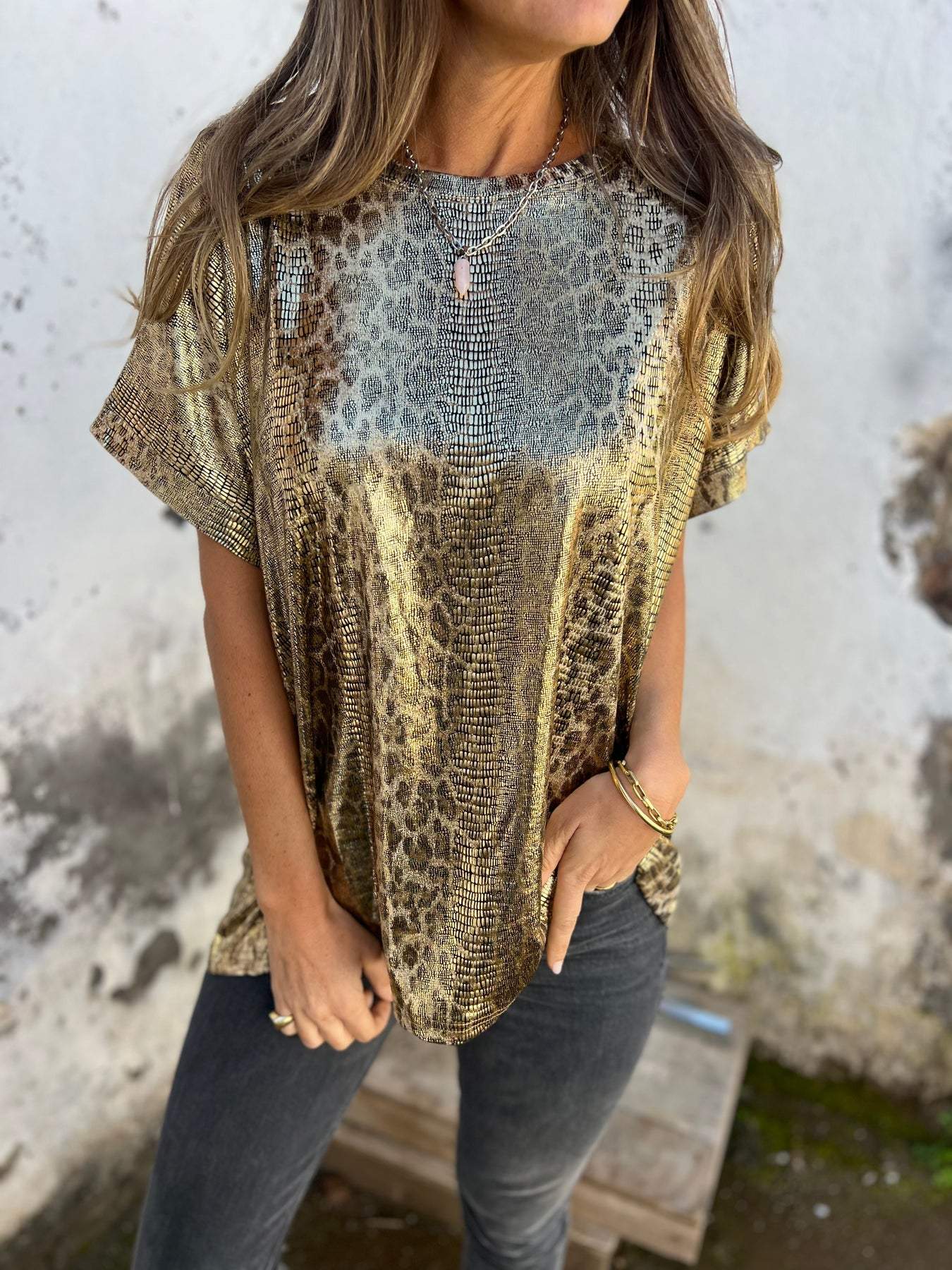 Women's Round Neck Short Sleeve Leopard Print Top