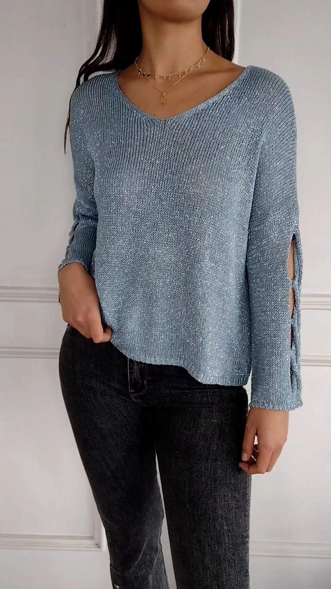 Women's V-neck Knitted Long-sleeved Hollow Design Casual Top