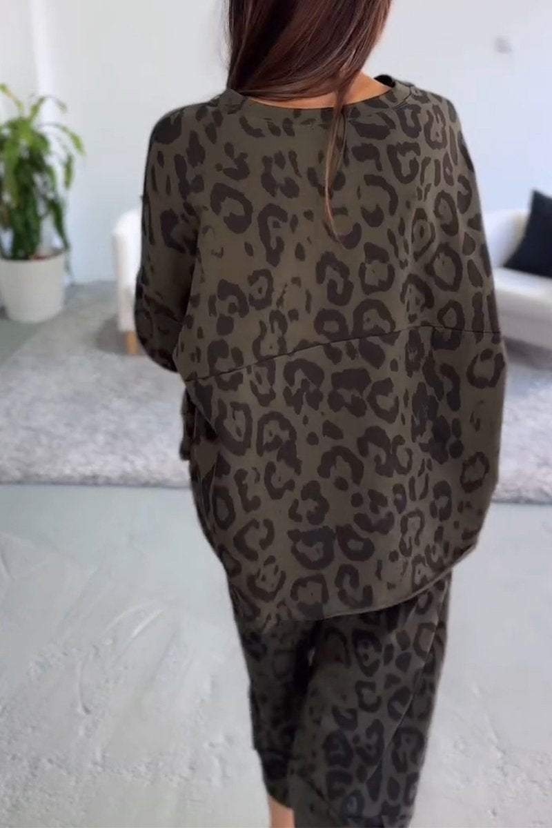 Women's Casual Round-neck Leopard Printed Two-piece Suit