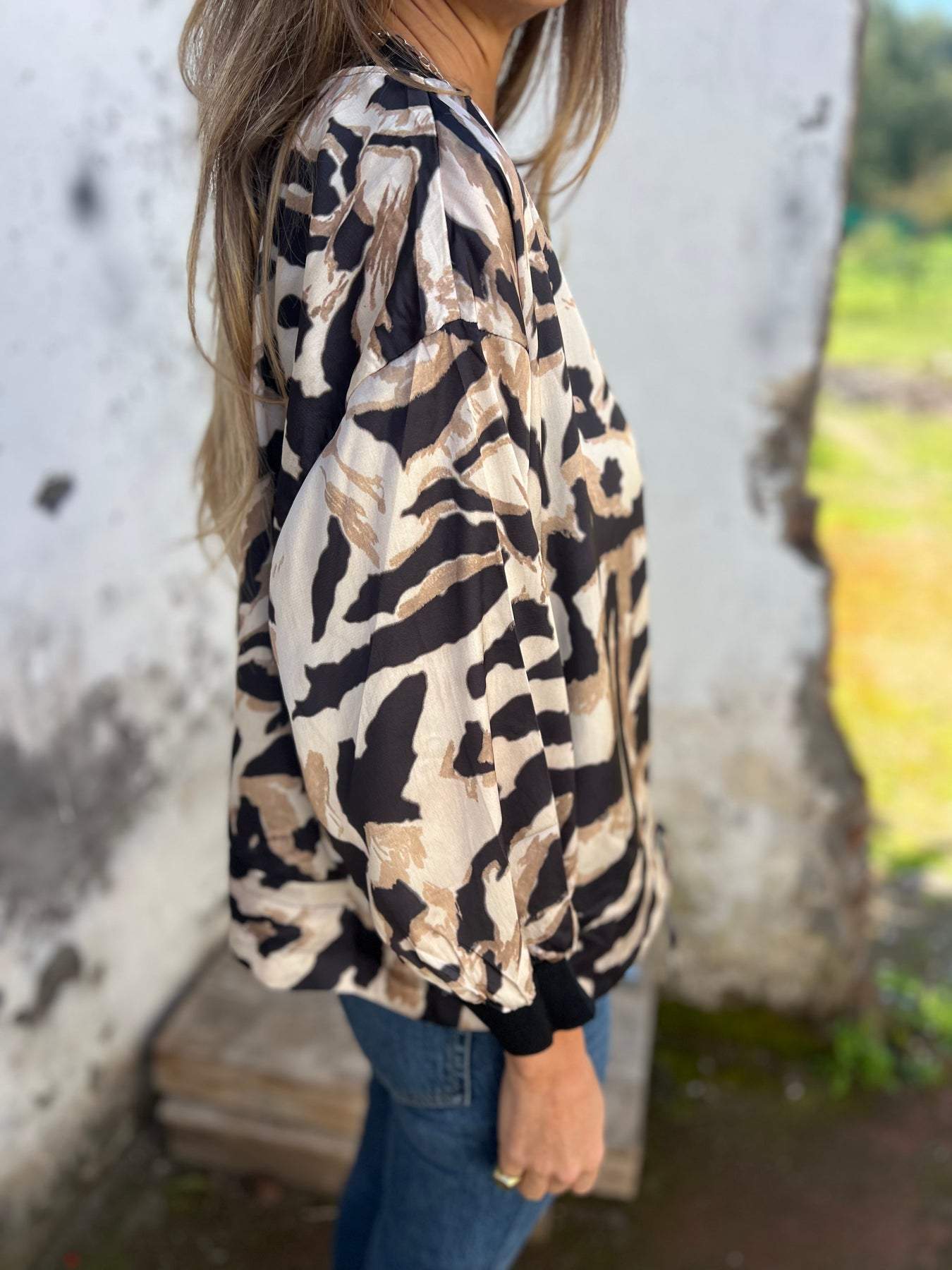 Women's Round Neck Long Sleeve Leopard Print Casual Top