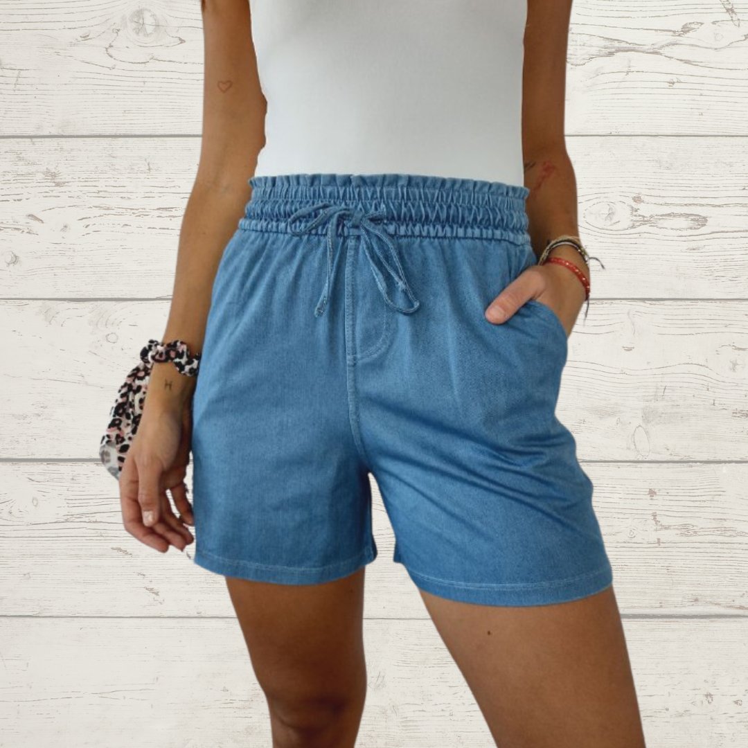 Short Jeans and Shorts with Bow Lace-up