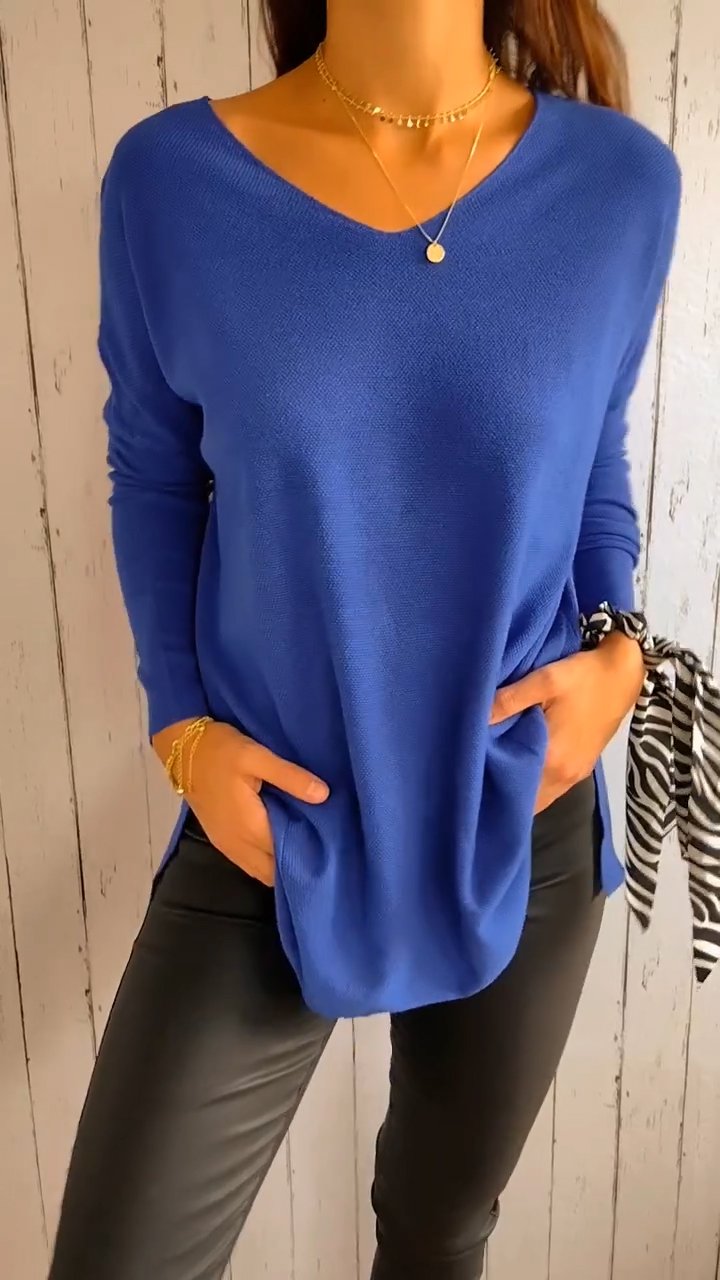 V-neck Long-sleeved Knitted Top